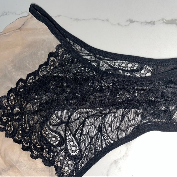 oh la la cheri lace teddy with decorative appliques - Picture 6 of 8